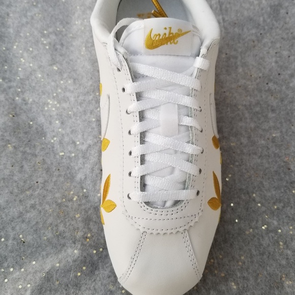 Nike Classic Cortez - Picture 5 of 7